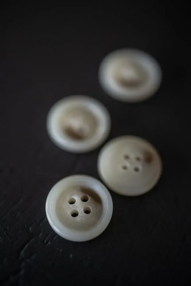 Merchant &amp; Mills / Semi Mottled Buttons / Vanilla