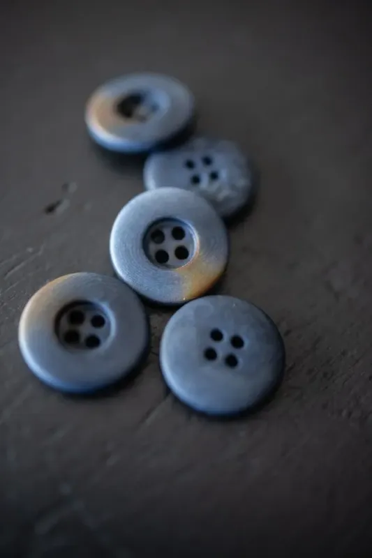 Merchant &amp; Mills / Powder Blue Corozo Buttons
