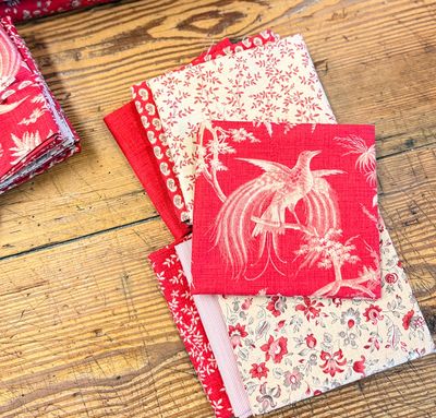 Le Jardin Rouge Bundle with Birds