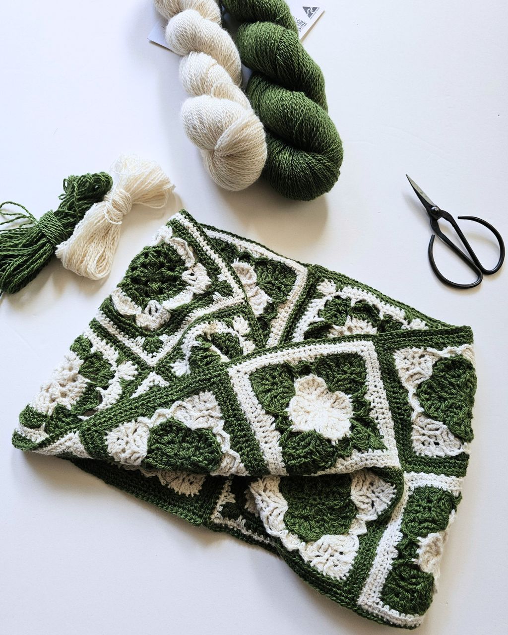 Shelley Husband Crochet Workshop / Myriad Cowl (Beyond Beginners)