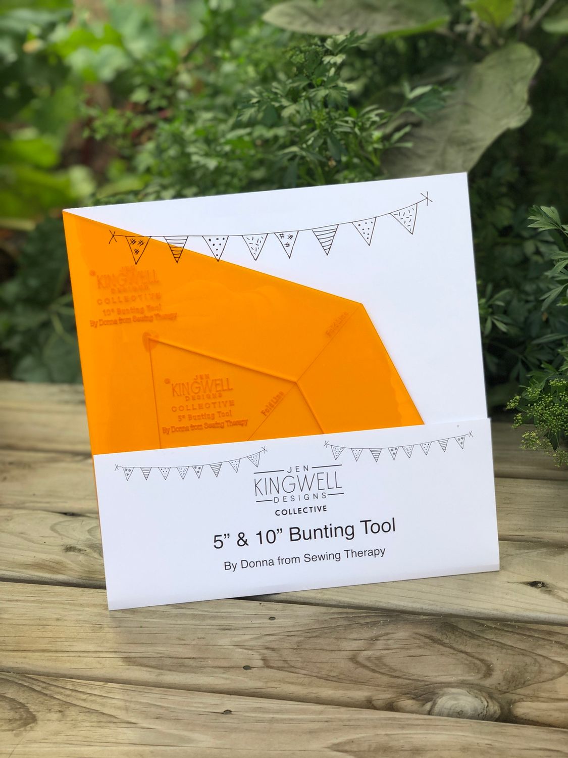 5 and 10 Inch Bunting Tool / Jen Kingwell