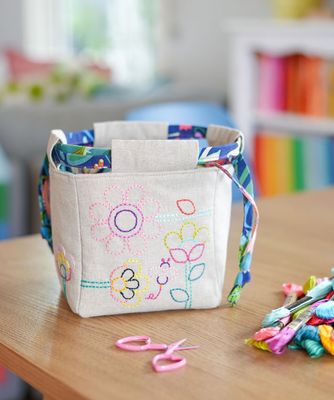 Mini Mayfair Petals Pouch Pattern + Panel / Tied with a Ribbon