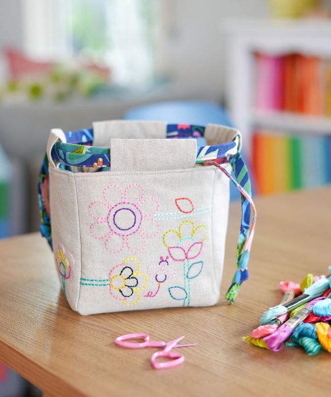 Mini Mayfair Petals Pouch Pattern + Panel / Tied with a Ribbon