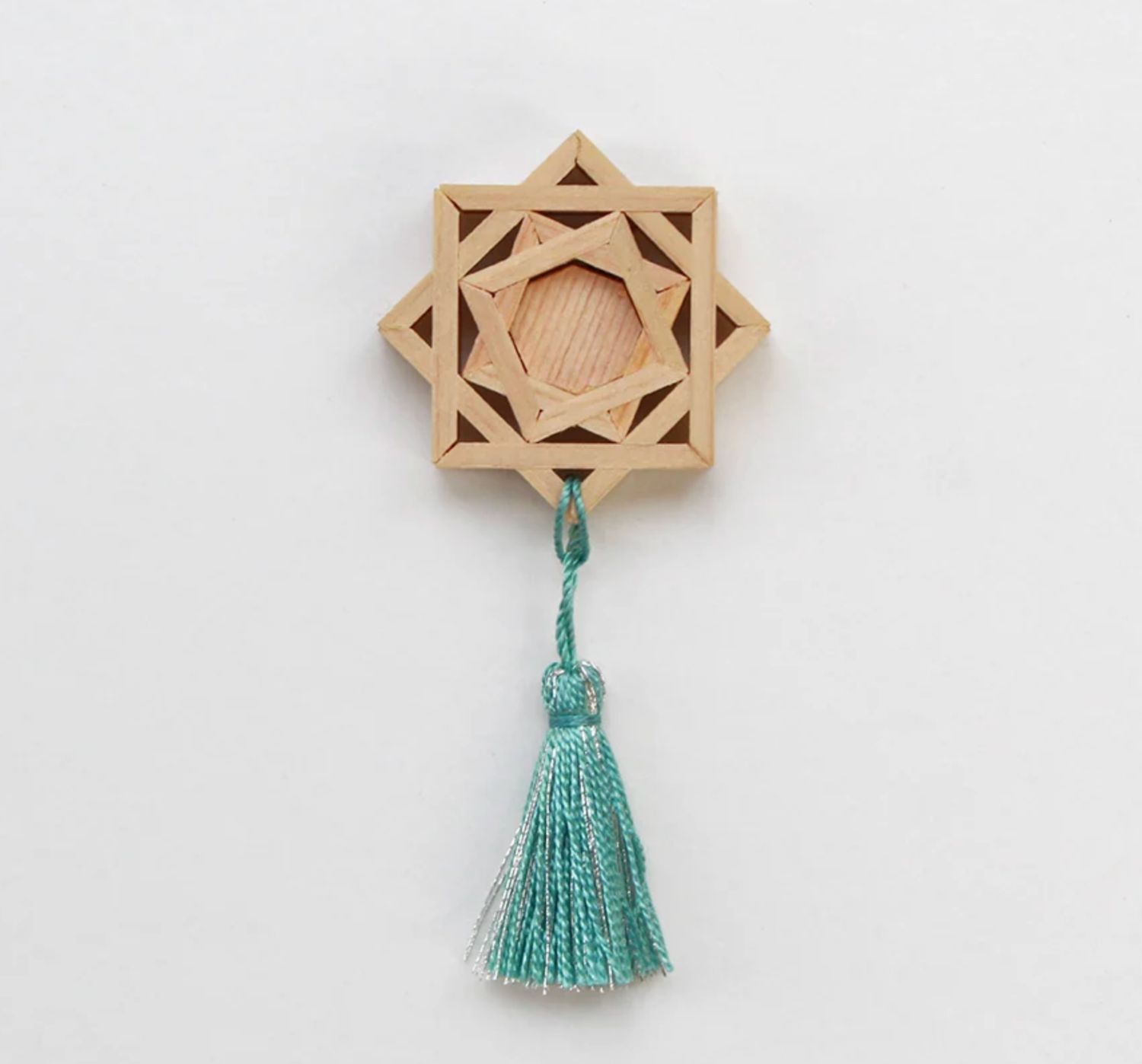 Kumiko Needle Minder, Colour: Green