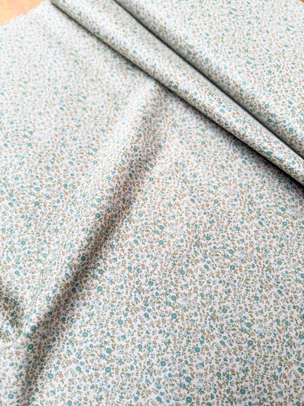 Sevenberry / Ditsy Floral Green / Per 25cm