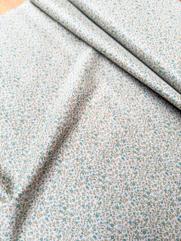 Sevenberry / Ditsy Floral Green / Per 25cm
