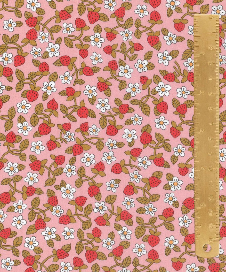 Liberty Tana Lawn Classics 26 / Strawberries &amp; Cream C / Per 25cm