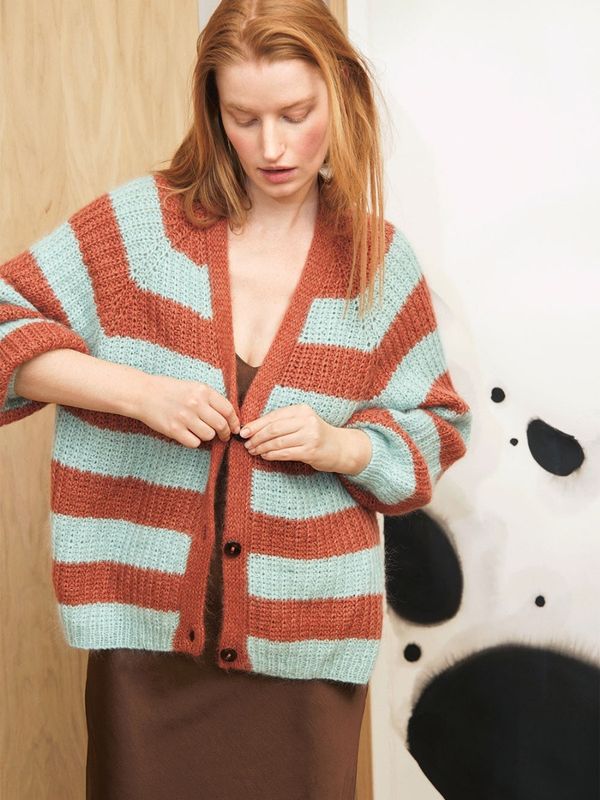 Sandnes Garn 2302 No. 4 – Brook cardigan