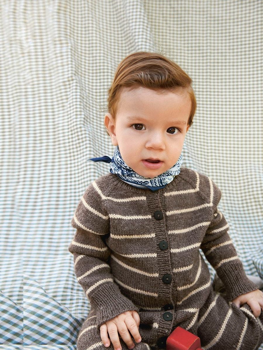 Sandnes Garn 2310 No. 8 – Pauls onesie