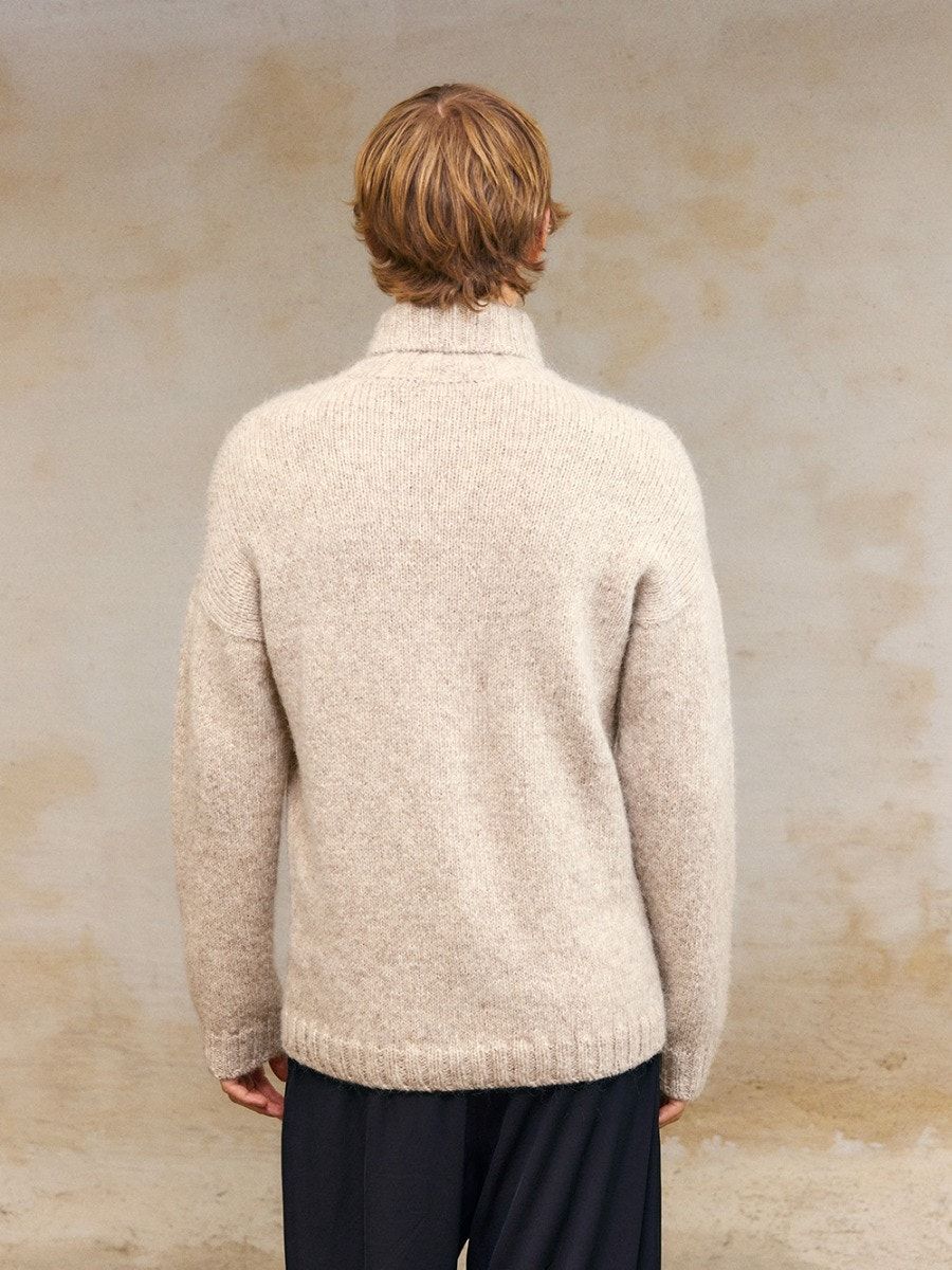 Sandnes Garn 2412 No. 2 – Dave Sweater Man