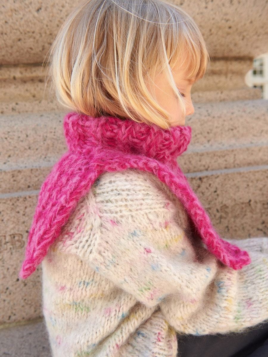 Sandnes Garn 2408 No. 10 – Hannah Neck Junior