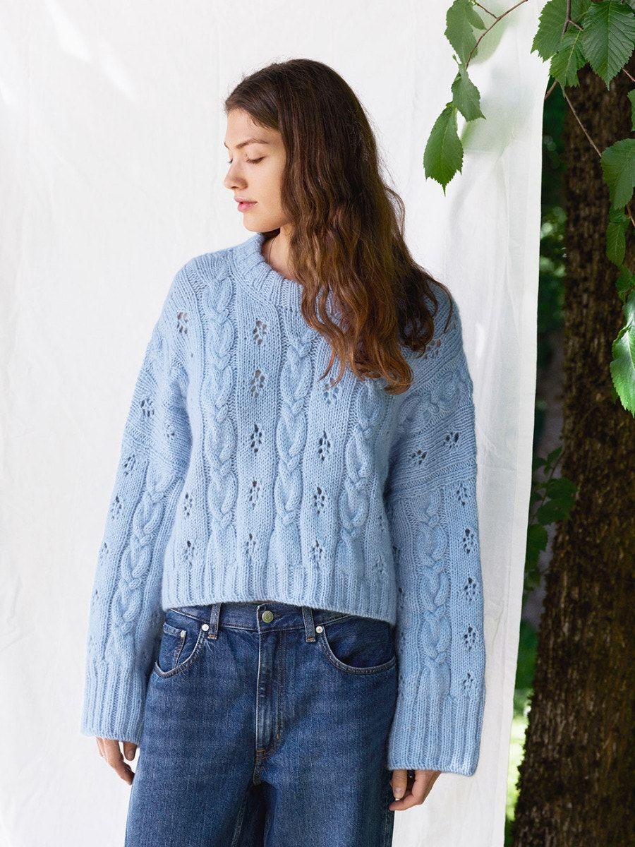 Sandnes Garn 2606 No. 11 – Junia Sweater