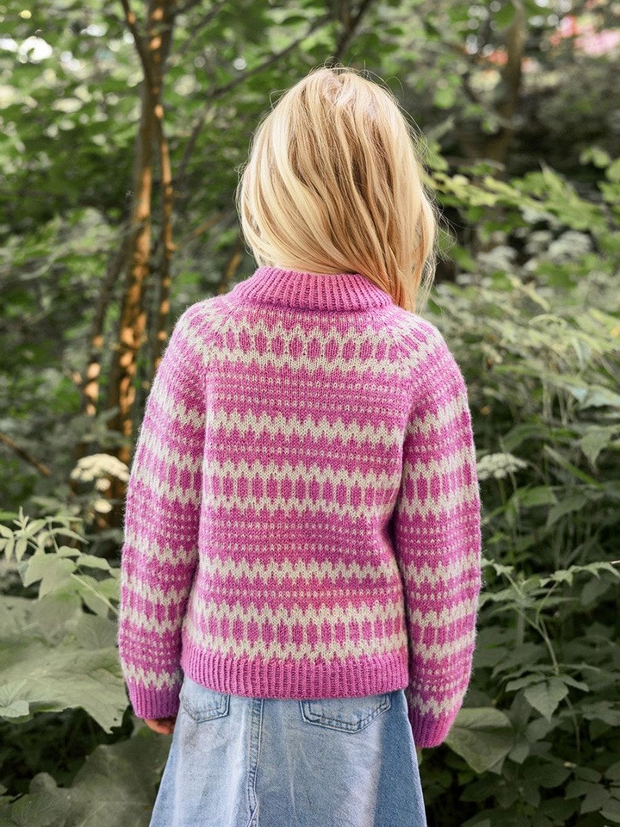 Sandnes Garn 2411 No. 4 – Kleiva barnegenser