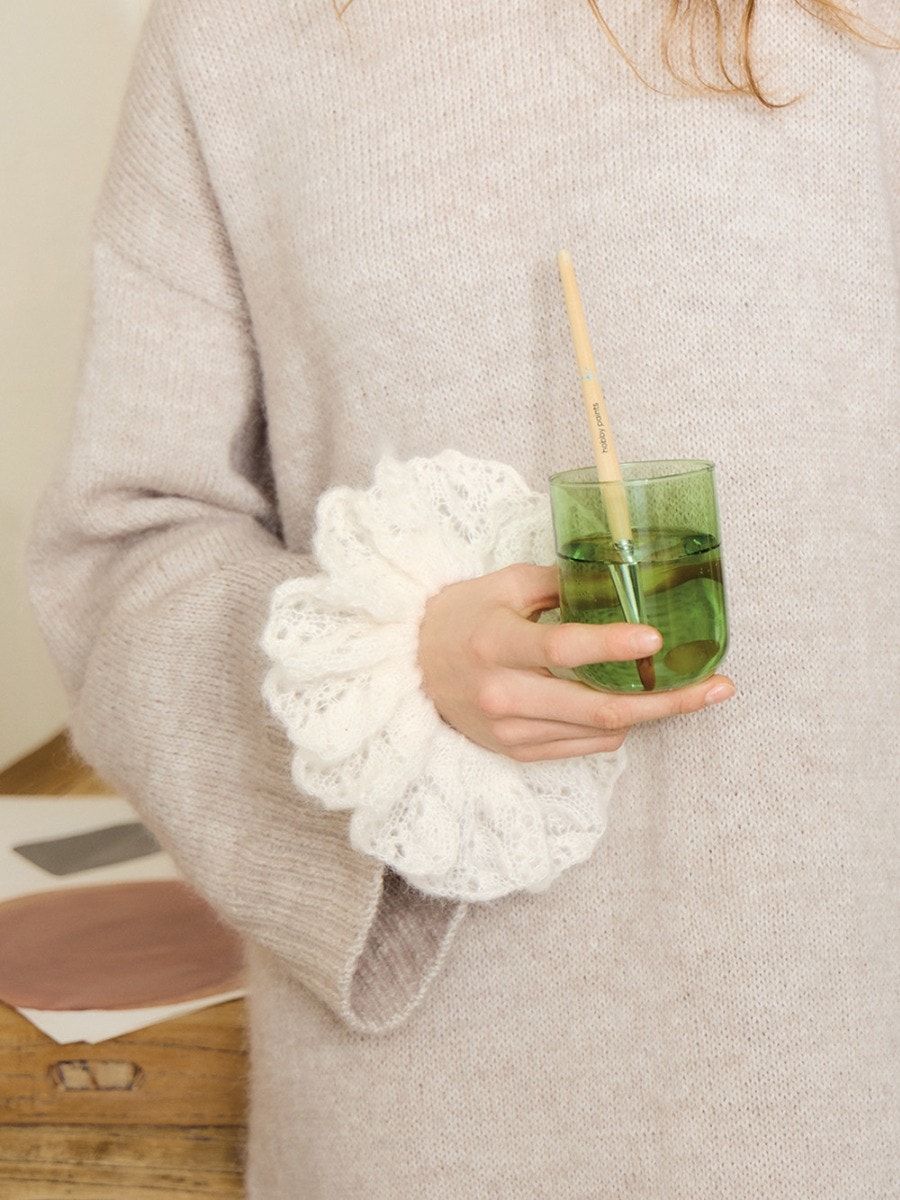 Sandnes Garn 2502 No. 11 – Fleur Scrunchie