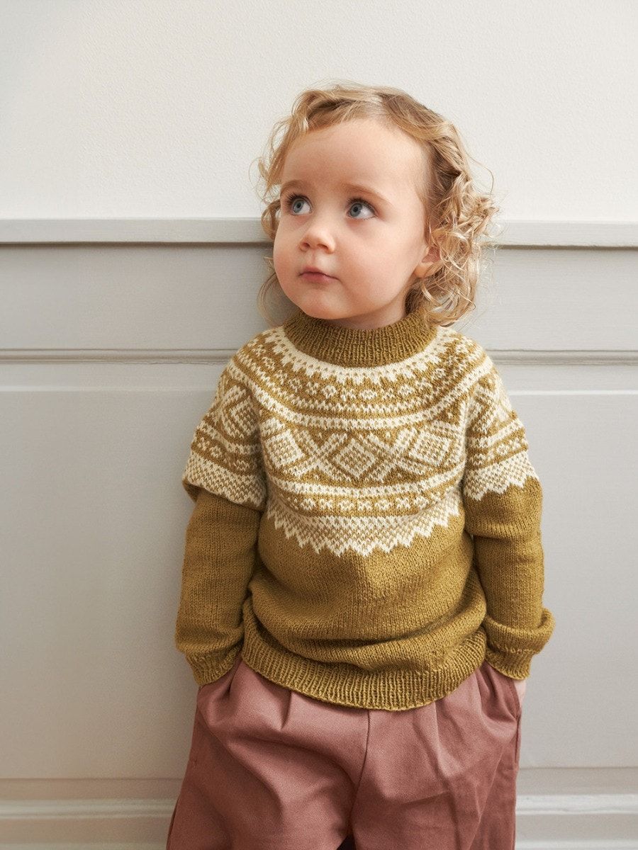 Sandnes Garn 2512 No. 2 – Marius genser baby