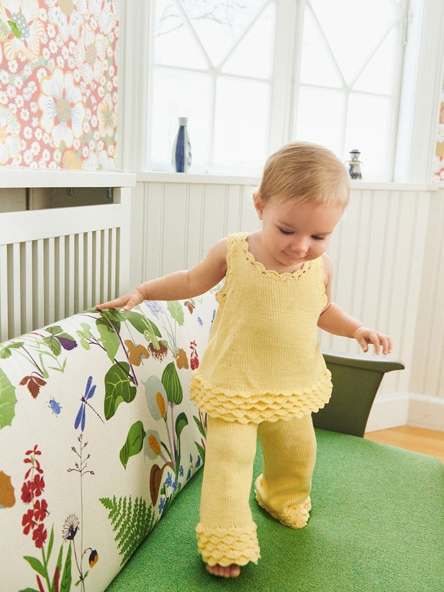Sandnes Garn 2603 No. 7 – Rosette Top, Pants &amp; Bloomer Baby