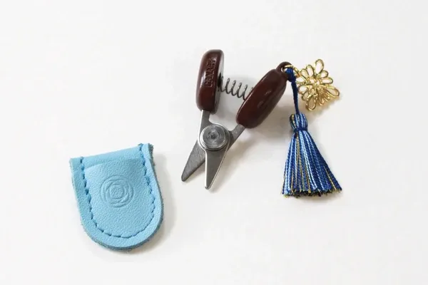 Limited Edition Blue Cohana Mini Seki Scissors