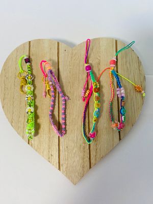 Quilling Love Macrame and Resin Accessories