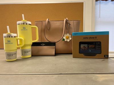 KATE SPADE TOTE &amp; WRISTLET BUNDLE