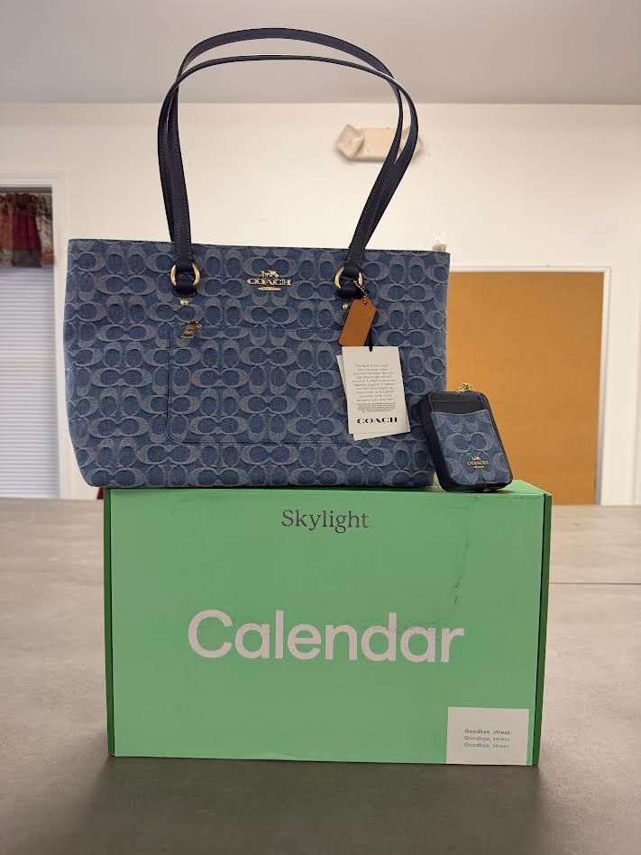 COACH PURSE/WALLET &amp; SKYLIGHT CALENDAR