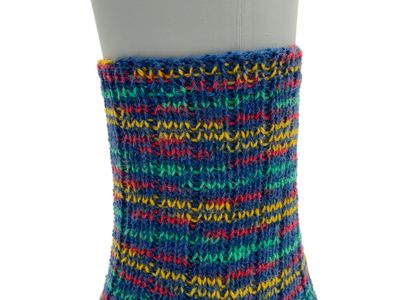 Gestrickte Socken, Größe 36/37, Blau-Rot-Gelb