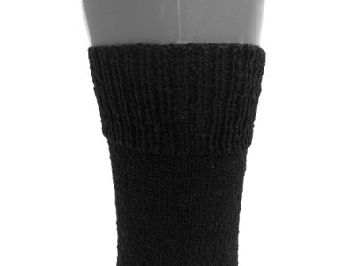 Gestrickte Socken, Größe 43/44, Schwarz