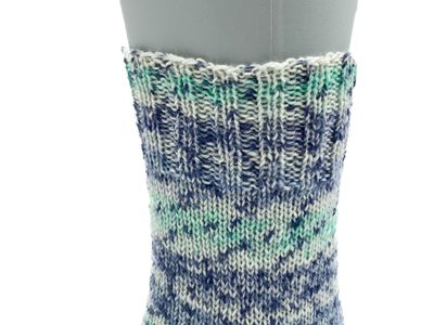 Gestrickte Socken, Größe 37/38, Türkis-Blau