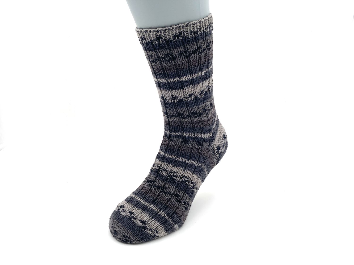 Gestrickte Socken, Größe 44/45, Grau