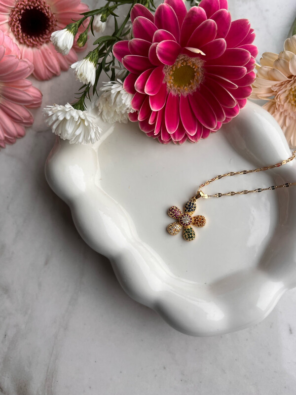 Flower necklace 