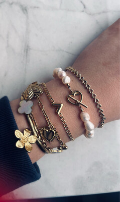 Small hearts bracelet