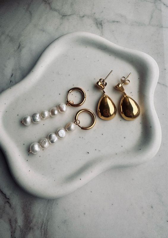 Gold small Heart Earrings 