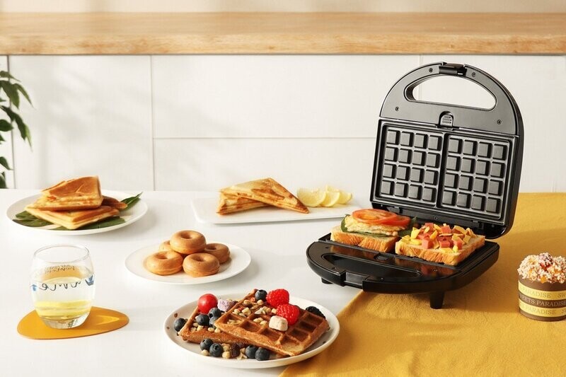 Tosti-ijzer  4 in 1 voor Tosti, Donuts, Wafels en Grillen. Swiss Pro+ 750W