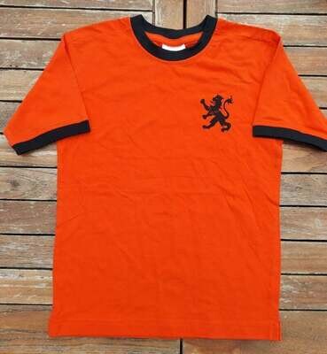 Oranje shirt maat 122/128