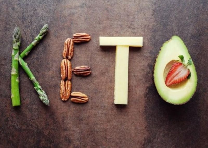 Keto(s/n)e ToGo - Dein kompaktes eBook für mehr Energie, Fokus &amp; Gesundheit