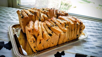 Garlic Pull-Apart Bread