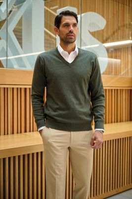 Berlin V-Neck Jumper