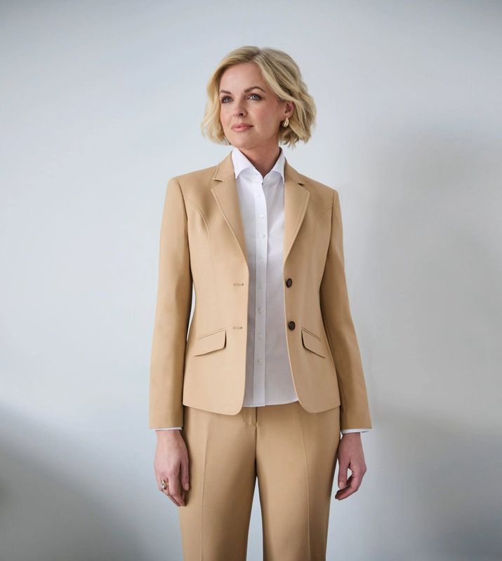 Margot Tailored Fit Jacket