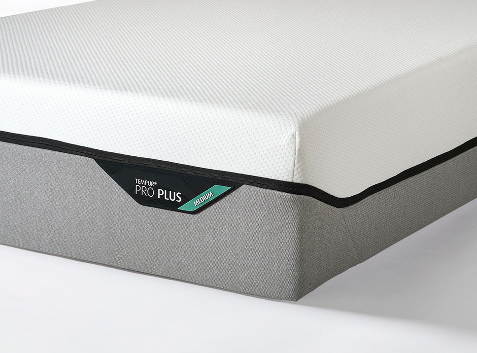 TEMPUR PRO MEDIUM 