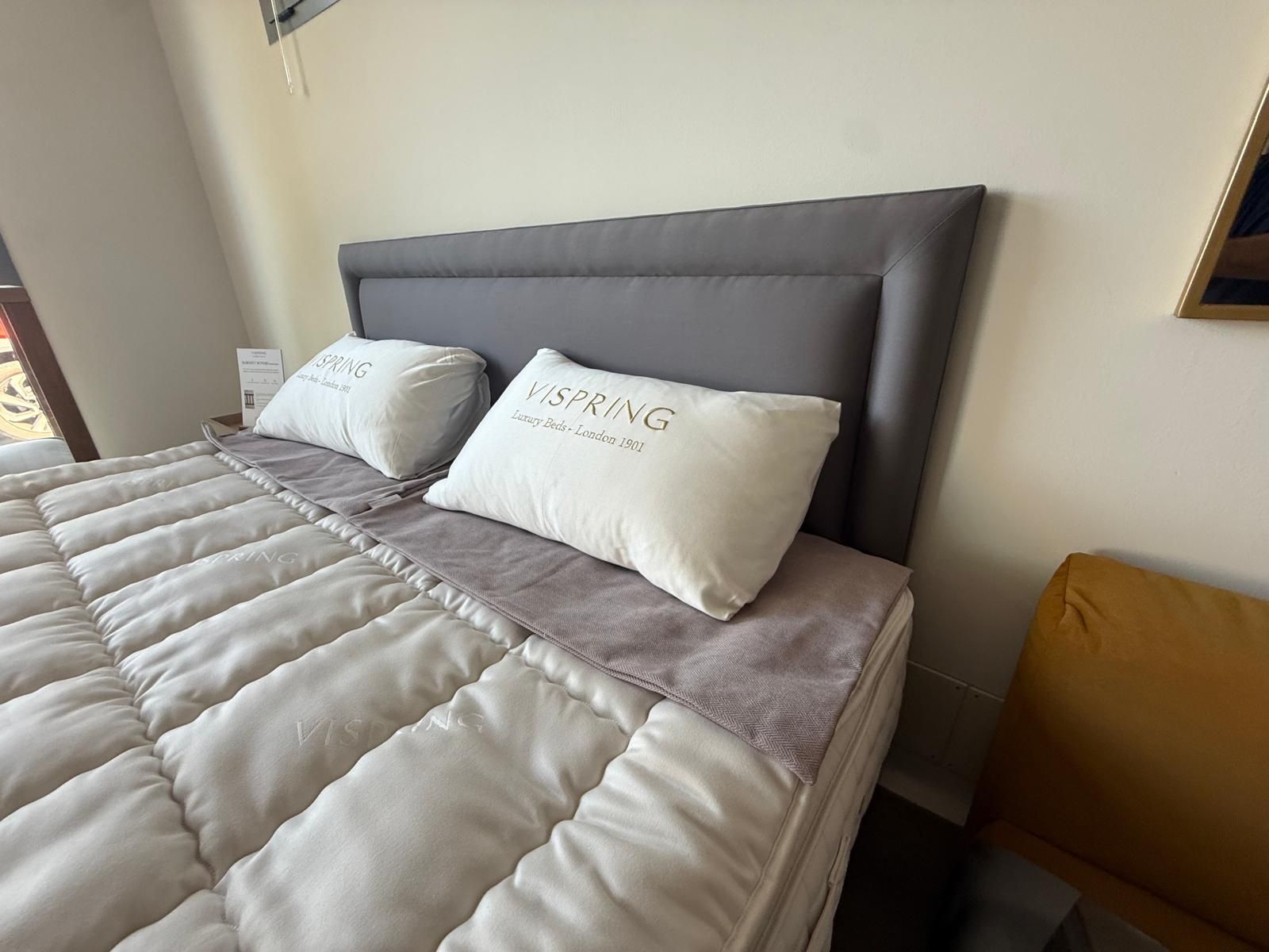 Set completo Vispring: Materasso Matrimoniale Baronet Suprem medium, Sommier De Luxe, Testata Theia, Topper Heaven 180x200 cm
