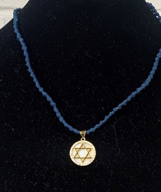 Necklace Sara - Magen David in Circle