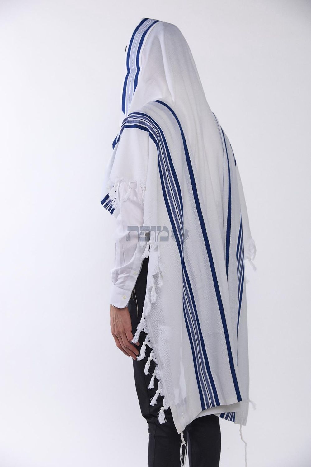 Tallis Woolen Blue Size 60