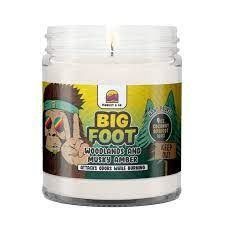 Big Foot Odor Fighting Candle - Woodlands, Amber &amp; Musk