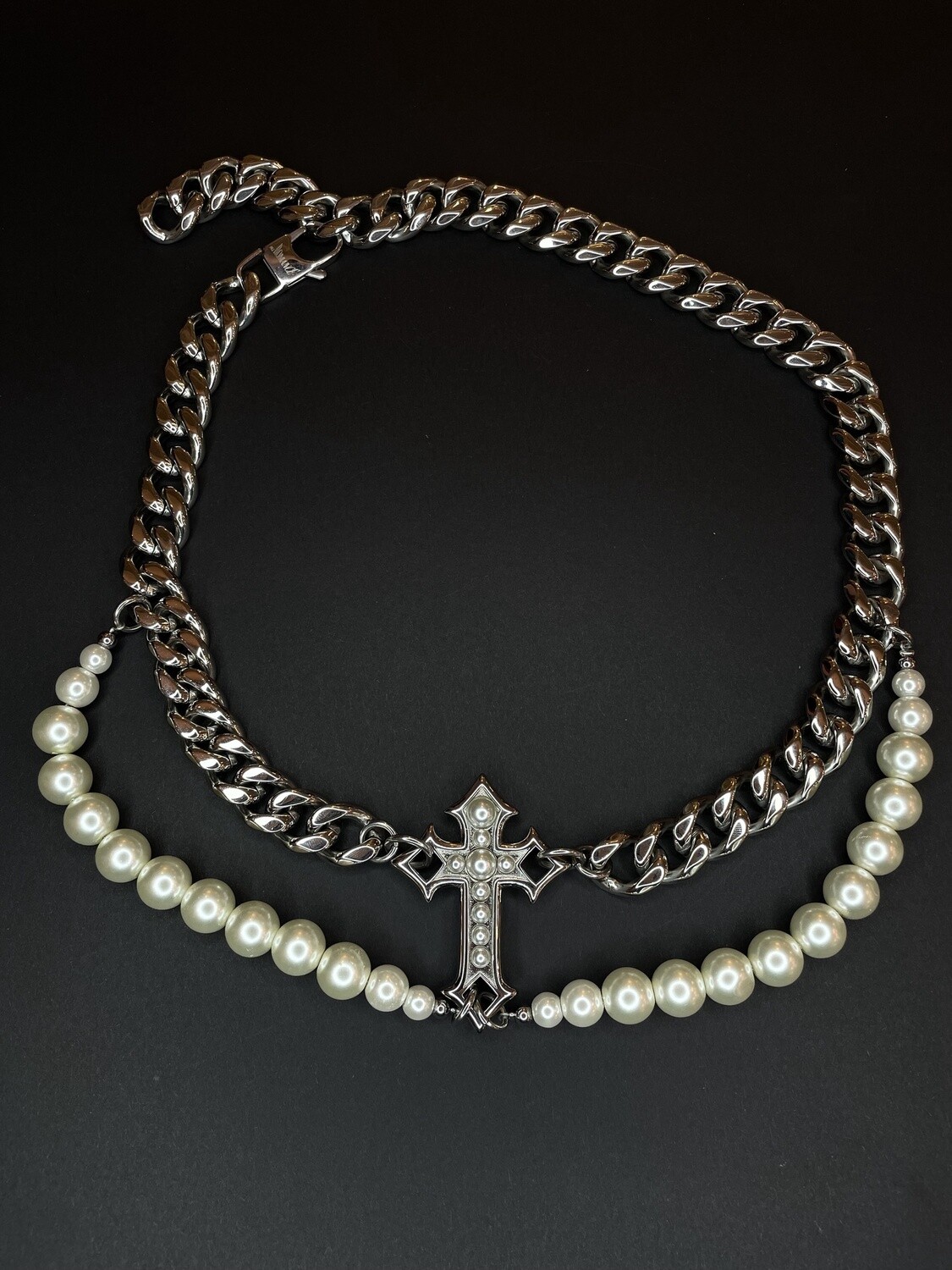 Statement Cross Pearl Chain