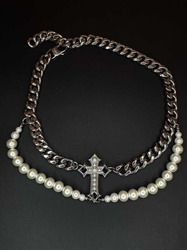 Statement Cross Pearl Chain