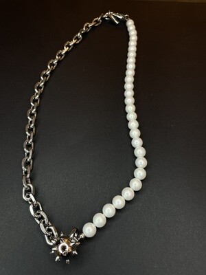 Spike Ball Pearl Necklace