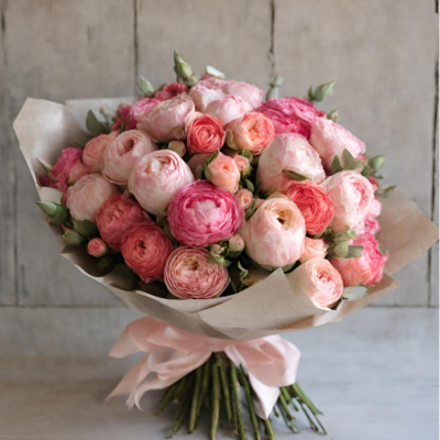 blushing pinks floral bouquet