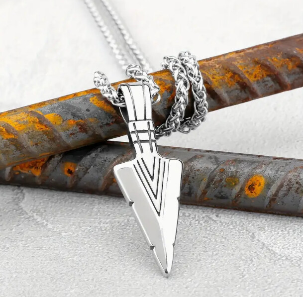 Men&#39;s Arrow Pendant Necklace