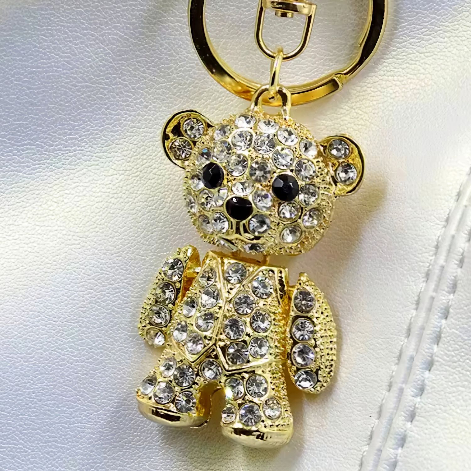 Diamond Detailed Bear Keychain – Elegant Gold &amp; Rhinestone Charm
