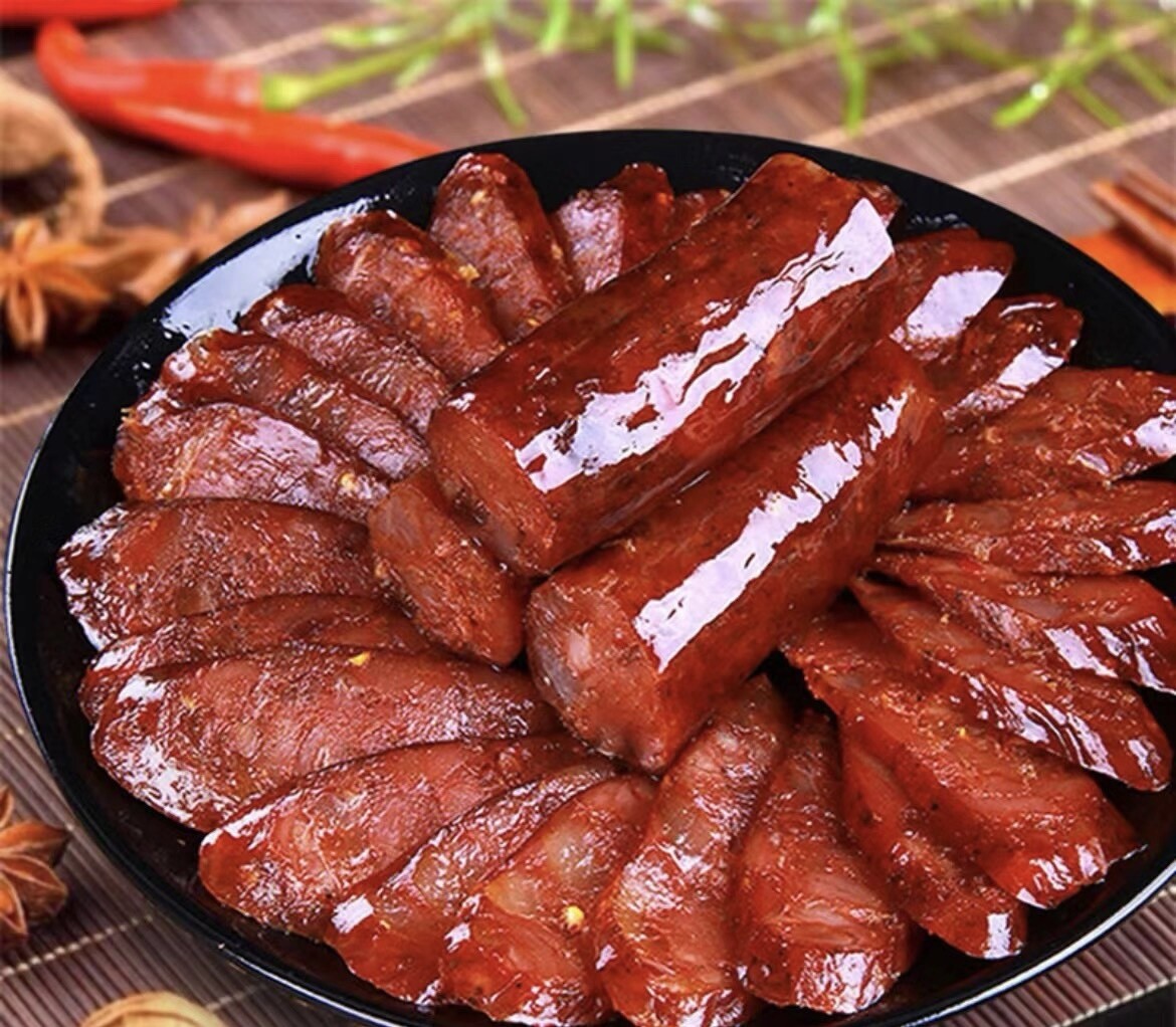 Szechuan Spicy Pork Sausage (Mala Flavored, No MSG, No Preservatives, No Sodium Nitrites )正宗四川香肠 （无味精，无任何添加剂，无防腐剂，无色素，无亚硝酸盐）12 oz