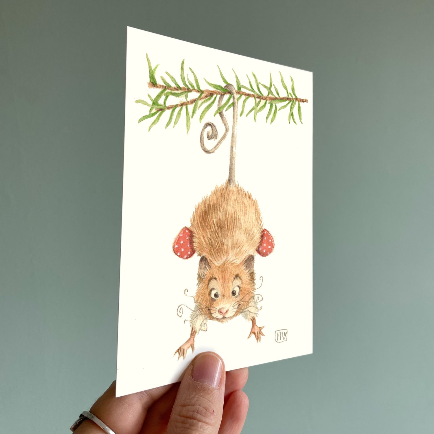 Postkarte Maus am Baum - farbiger Kunstdruck zum Thema Weihnachten